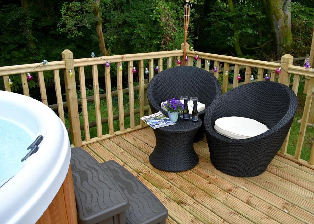 וולשפול Riverview Lodges And Glamping מראה חיצוני תמונה